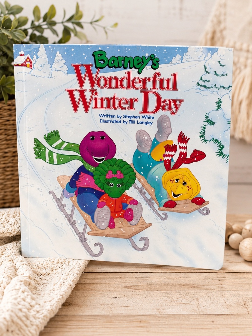 VTG 1994 Barney Children’s Book Barney's Wonderful Winter Day - like new